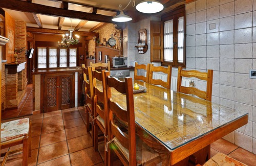 Canalejas de Penafiel Casa | Casa rural 'El Lagar' con terraza privada, jardín privado y Wi-Fi