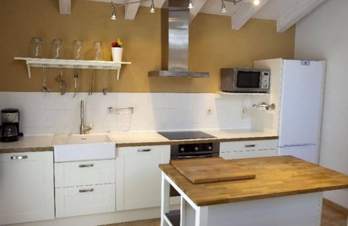 Améscoa Baja Casa | Casa rural 'Gailupa' con vistas a la montaña, jardín privado y Wi-Fi