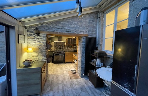 Tourlaville Casa | Country house, 50 m from the beach, close to all amenities, private parking