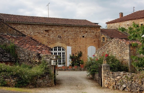 Sauveterre-la-Lemance Casa | Country house in the heart of nature