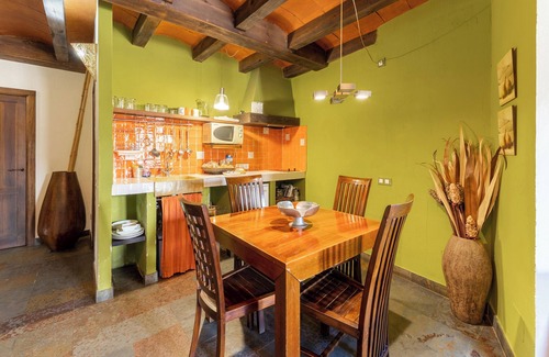 Braojos Casa | Casa rural 'Alojamiento Perseus' con vistas a la montaña, balcón y Wi-Fi