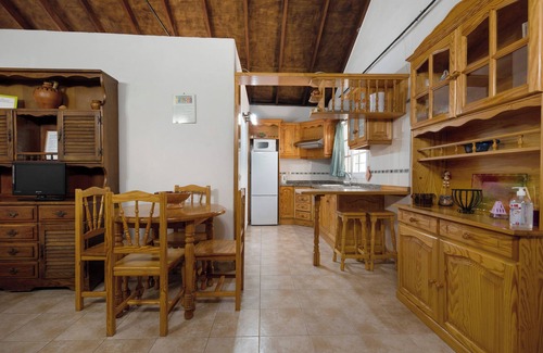 Buenavista del Norte Casa | Casa rural 'El Cardon A2' con vistas al mar y a la montaña, terraza y Wi-Fi