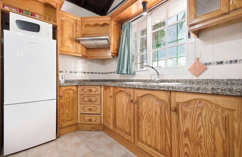 Buenavista del Norte Casa | Casa rural 'El Cardon A2' con vistas al mar y a la montaña, terraza y Wi-Fi