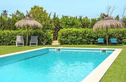 Santa Maria del Cami Villa | Casa rural 'Can Mossenyer' con vistas a la montaña, piscina privada y Wi-Fi