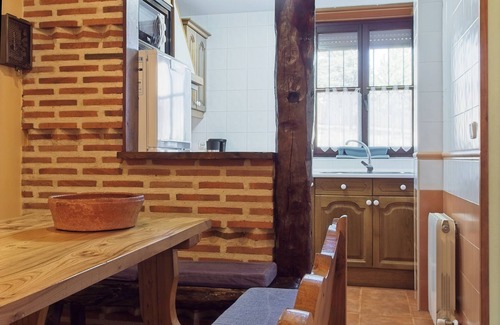 Tarilonte de la Peña Casa | Casa rural 'El Encinar' con vistas a la montaña, jardín privado y Wi-Fi