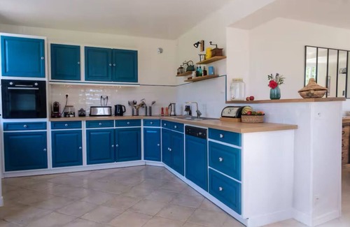 Bonneville-la-Louvet Casa | Country house in the Pays d'Auge between villages