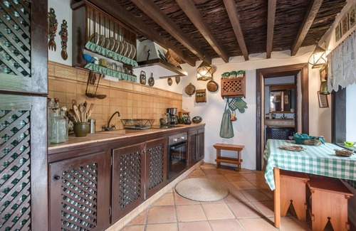 La Sabinita Villa | Casa Rural El Moral con vistas a la montaña, Wi-Fi, terraza y jardín