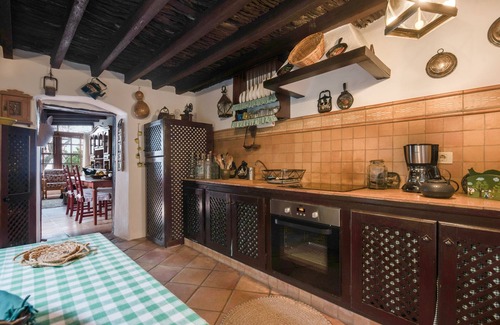 La Sabinita Villa | Casa Rural El Moral con vistas a la montaña, Wi-Fi, terraza y jardín