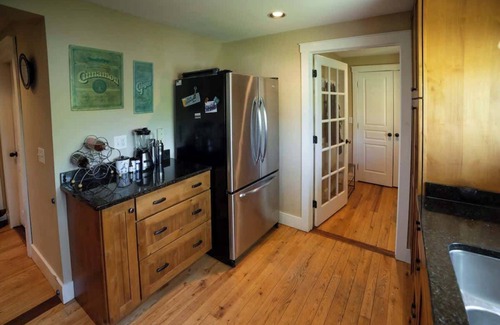 Wilmington Casa | Country Home in Heart of Village Close to Mt.Snow!