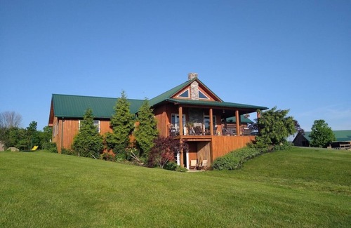 Dundee Casa | Country Home in the Finger Lakes
