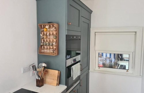 Kildare Apartamento | Country home with a Pub, Restaurant & Brewery onsite !