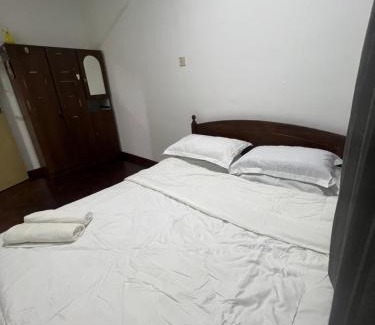 Kampung Minintod Apartamento | Country Homestay KK