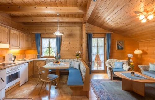 Ramsau am Dachstein Apartamento | Country house apartment 60m² 2-4 persons - 4* star organic wooden house Heimat &