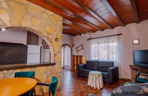 Navares Casa | Casa rural 'Casa Dolores' con vistas a la montaña, Wi-Fi y aire acondicionado