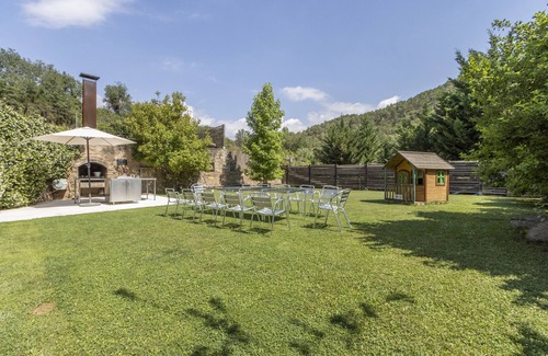 La Baronia de Rialb Villa | Casa rural 'Casa Dels Peixos' con vistas al lago, piscina privada y Wi-Fi
