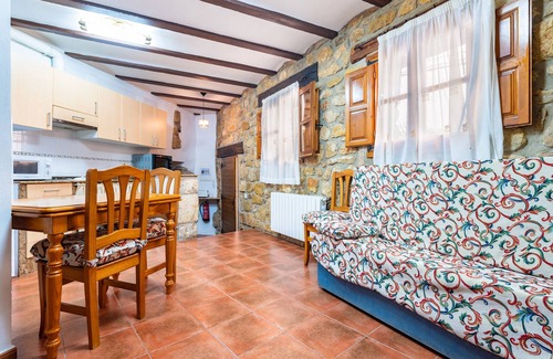 La Pobla de Benifassa Casa | Casa rural 'Casa Yayo' con vistas a la montaña, balcón y Wi-Fi
