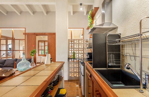 San Martin Sarroca Cabaña | Casita de campo 'Casa Rural Amb Piscina I Jardí' con piscina privada, Wi-Fi y aire acondicionado