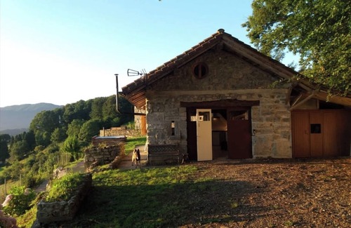 Larraul Casa | Country House 'Agerre Berriko Borda' with Mountain View and Private Garden