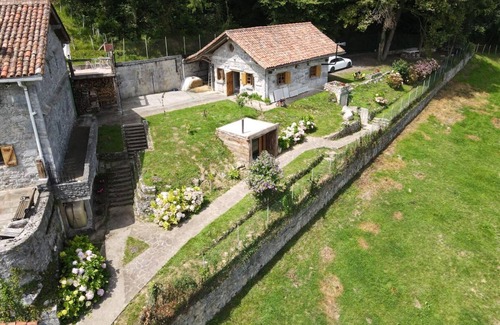 Larraul Casa | Country House 'Agerre Berriko Borda' with Mountain View and Private Garden
