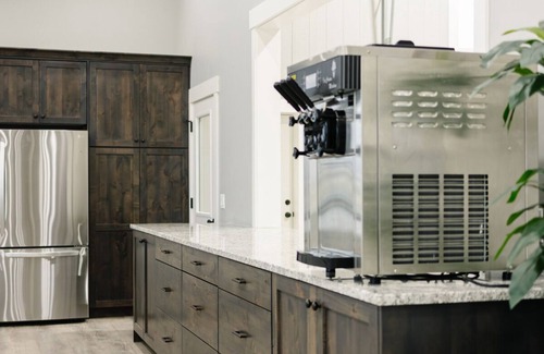 Box Elder County Casa | Country House and Utah Gathering Place