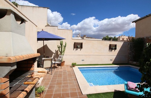 Porreres Villa | Casa rural 'Antonio' con piscina privada, Wi-Fi y aire acondicionado