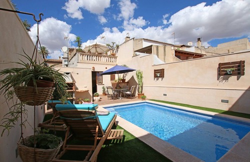 Porreres Villa | Casa rural 'Antonio' con piscina privada, Wi-Fi y aire acondicionado