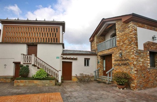 Villadun Casa | Casa rural 'Apartamento 1' con vistas a la montaña, terraza compartida y Wi-Fi
