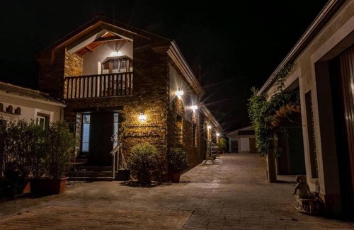 Villadun Casa | Casa rural 'Apartamento 1' con vistas a la montaña, terraza compartida y Wi-Fi