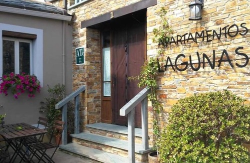 Villadun Casa | Casa rural 'Apartamento 1' con vistas a la montaña, terraza compartida y Wi-Fi