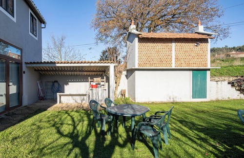 Catasol Casa | Casa rural 'Apartamento La Calleja' con terraza compartida, jardín compartido y Wi-Fi