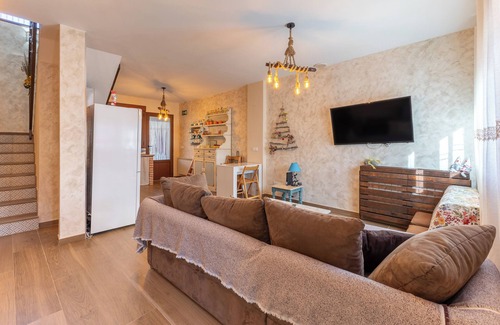 Sanchidrian Casa | Casa rural 'Aurora' con piscina privada, jardín privado y Wi-Fi