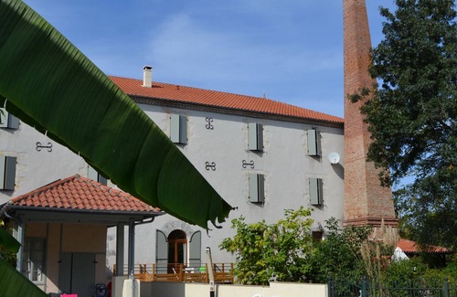 Feugarolles Casa | Country house by a stream