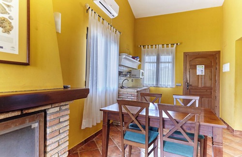 Aldeaquemada Casa | Casa rural 'Casa La Encina' con vistas a la montaña, piscina compartida y aire acondicionado