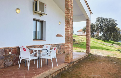 Aldeaquemada Casa | Casa rural 'Casa La Encina' con vistas a la montaña, piscina compartida y aire acondicionado