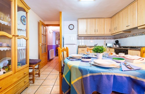 Culla Casa | Casa rural 'Casa Lino' con vistas a la montaña, terraza privada y Wi-Fi