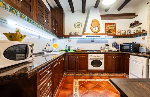 Vilafames Casa | Casa rural 'Casa Retiro Vilafames' con vistas a la montaña, terraza privada y aire acondicionado
