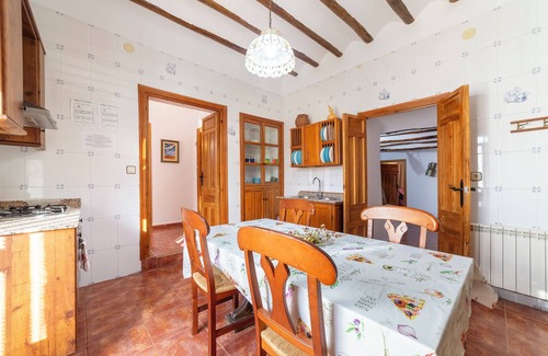 Vélez-Blanco Casa | Casa rural 'Cortijo El Álamo De Vélez' con vistas a la montaña, piscina privada y Wi-Fi