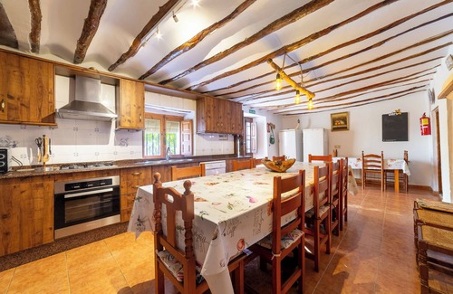 Vélez-Blanco Casa | Casa rural 'Cortijo El Álamo De Vélez' con vistas a la montaña, piscina privada y Wi-Fi