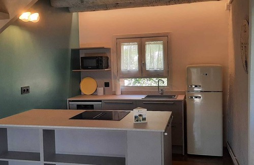 Oden Casa | Casa rural 'El Racó D'Espunyes' con vistas a la montaña, piscina privada y Wi-Fi