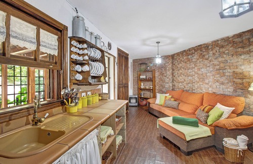 Icod de los Vinos Villa | Casa vacacional "Finca Las Carmenes" con vistas al mar, piscina, terraza y jardín