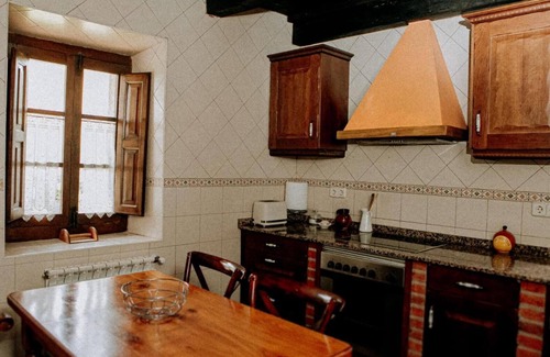 Cordinanes Casa | Casa rural 'El Jermoso' con vistas a la montaña, terraza privada y Wi-Fi