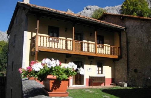 Cordinanes Casa | Casa rural 'El Jermoso' con vistas a la montaña, terraza privada y Wi-Fi