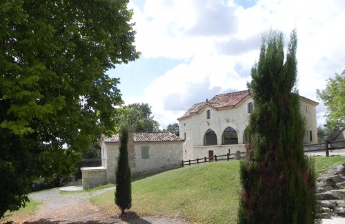 Belfort-du-Quercy Otro | Country house with independent sheepfold for 8 people