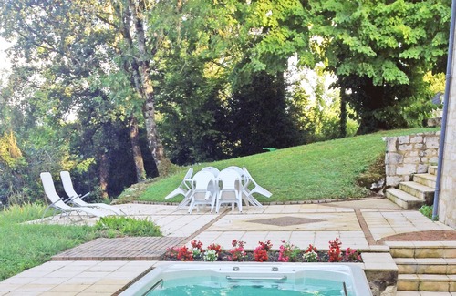 Belfort-du-Quercy Otro | Country house with independent sheepfold for 8 people