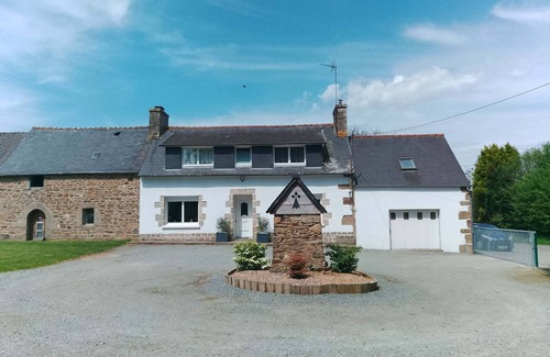 Plounevez-Moedec Casa | Country house with indoor pool