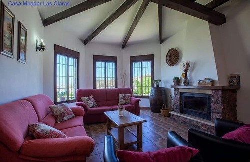 Iznate Cabaña | Villa con jardín, piscina privada, Aire Acondicionado, WIFI, hermosas vistas.