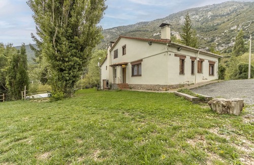 Oden Villa | Casa rural 'Gran Parents' con vistas al lago, Wi-Fi y aire acondicionado