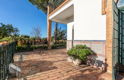 Gerena Casa | Casa rural 'Hacienda San Felipe' con piscina privada, terraza compartida y Wi-Fi