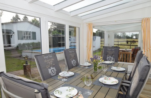 Bosau Casa | Country house hideaway with outdoor pool, sauna and fireplace in East Holstein