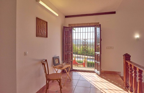 Cabra Casa | Casa de campo 'Holiday House Dehesa Del Colmenar' con vistas a la montaña, Wi-Fi y aire acondicionado